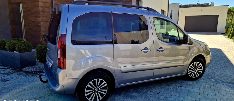 Peugeot Partner cena 43000 przebieg: 151000, rok produkcji 2016 z Łódź małe 232